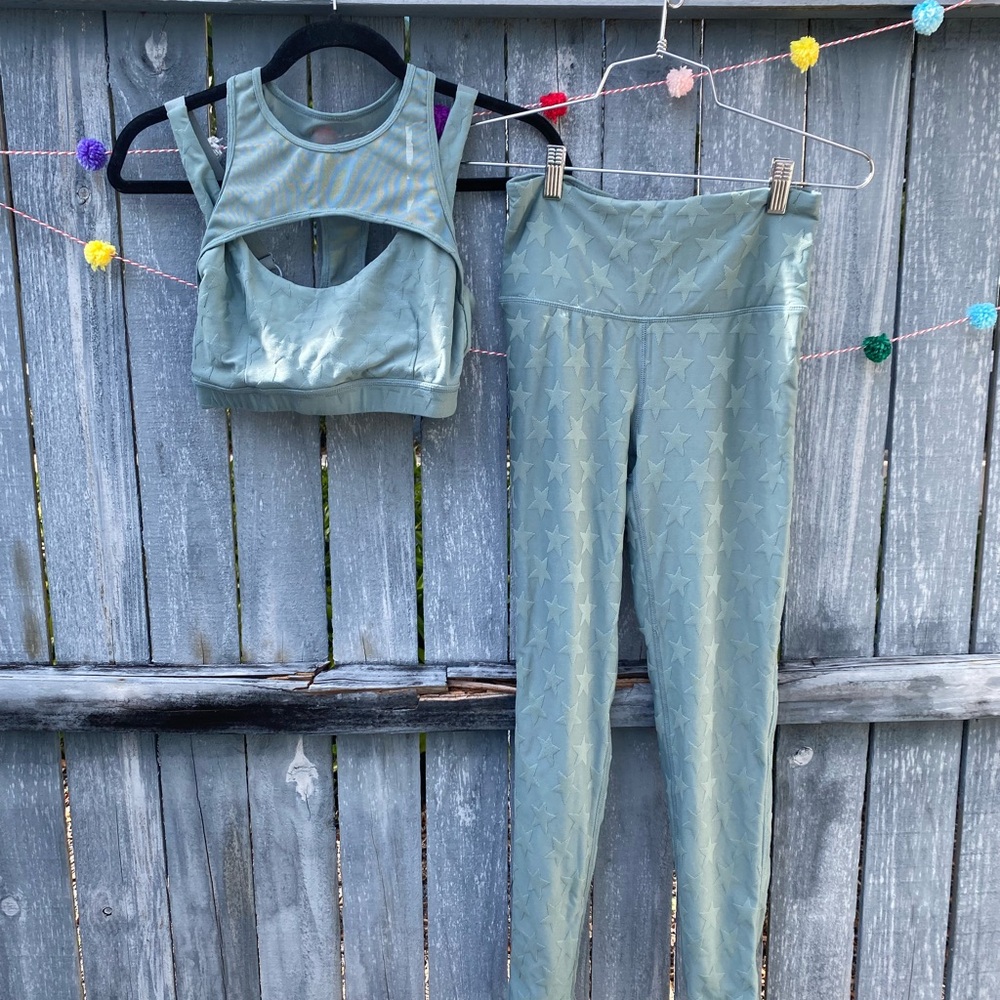 Star Gym Set 

Only worn twice!